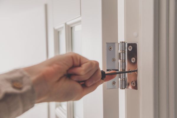 Hinge Repair in Lehi