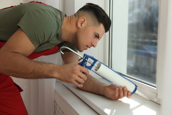 Window Caulking Repair in Lehi