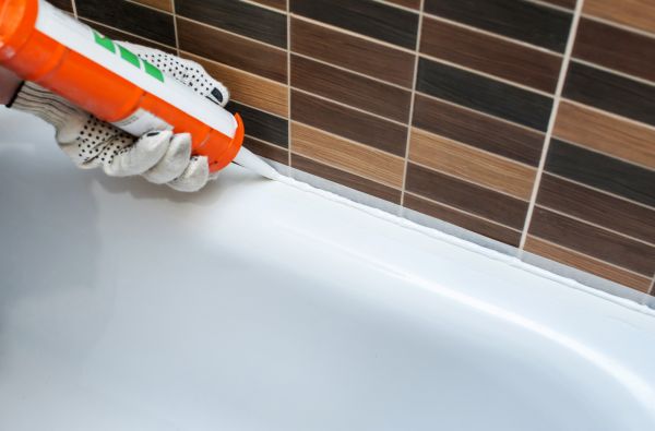 Bathtub Sealing in Lehi